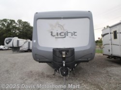 Used 2017 Highland Ridge Light 308BHS available in Memphis, Tennessee