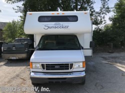 Used 2005 Forest River Sunseeker 3100 available in Mundelein, Illinois
