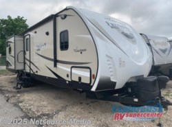 Used 2018 Coachmen Freedom Express 320BHDS available in Kyle, Texas