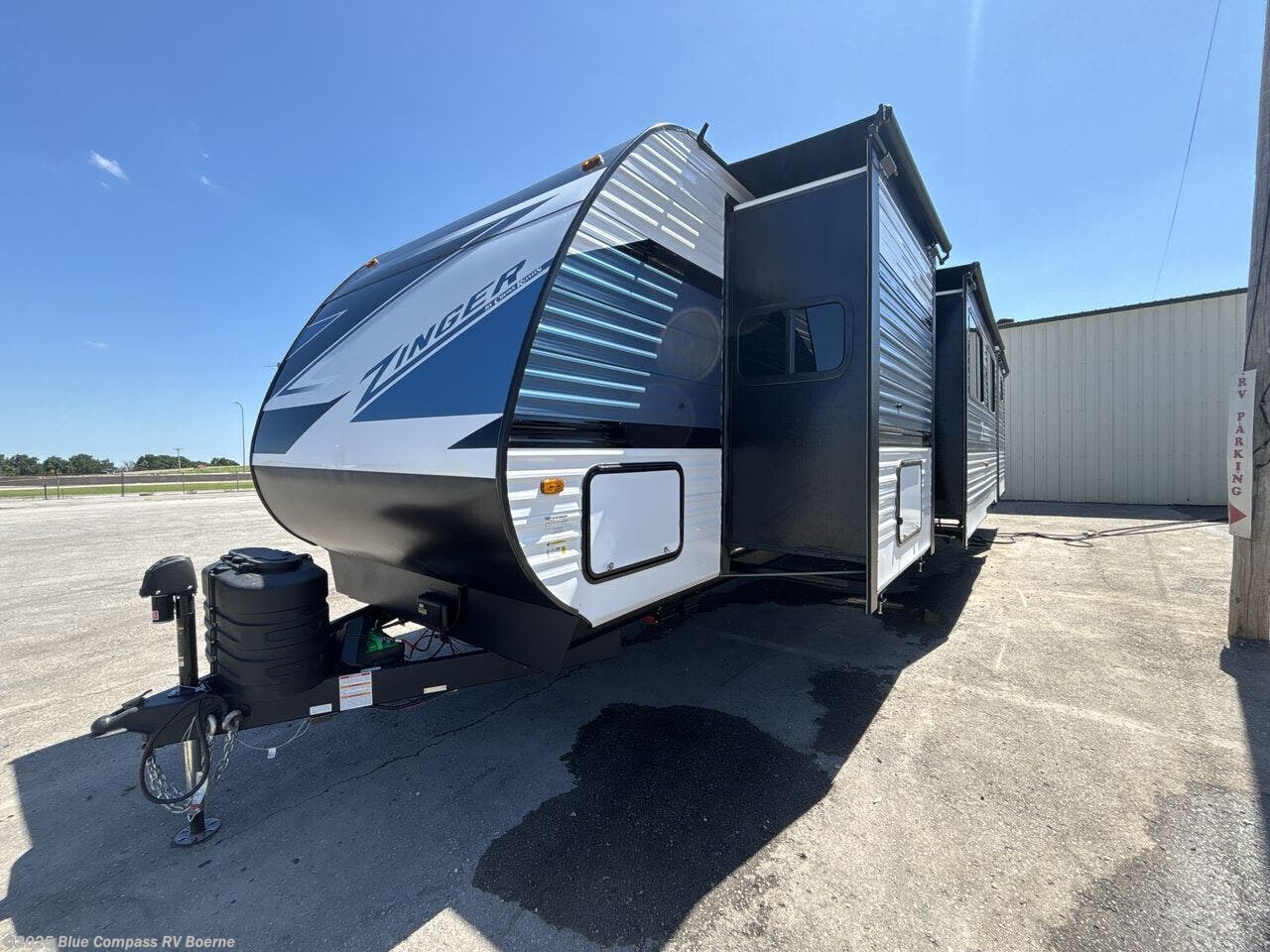 New 2025 CrossRoads Zinger 340BH available in Boerne, Texas