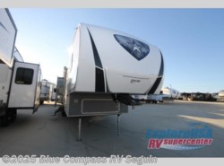 New 2019 Highland Ridge Silverstar Limited SF335MBH available in Seguin, Texas