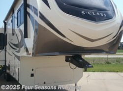 New 2021 Grand Design Solitude 2930RL available in Abilene, Kansas