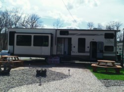 New 2019 Forest River Salem Villa 42DL available in Boylston, Massachusetts
