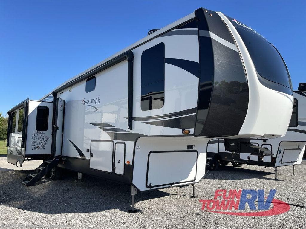 Used 2022 Forest River Cardinal Luxury 380RLX available in Cleburne, Texas