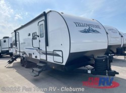 New 2025 Gulf Stream Yellowstone Ranch Edition 27BHS available in Cleburne, Texas