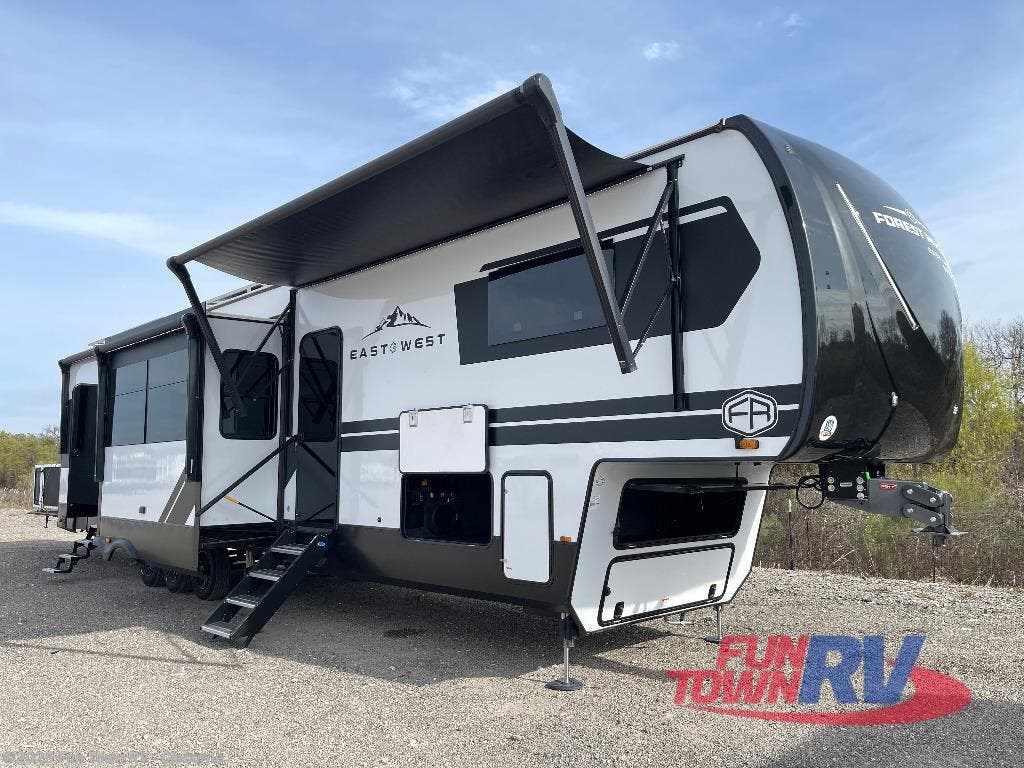 Used 2025 East to West Takoda 400TH available in Cleburne, Texas