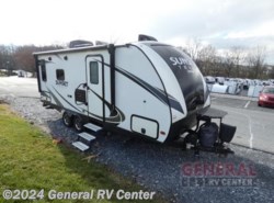 Used 2018 CrossRoads Sunset Trail Super Lite SS200RD available in Brownstown Township, Michigan