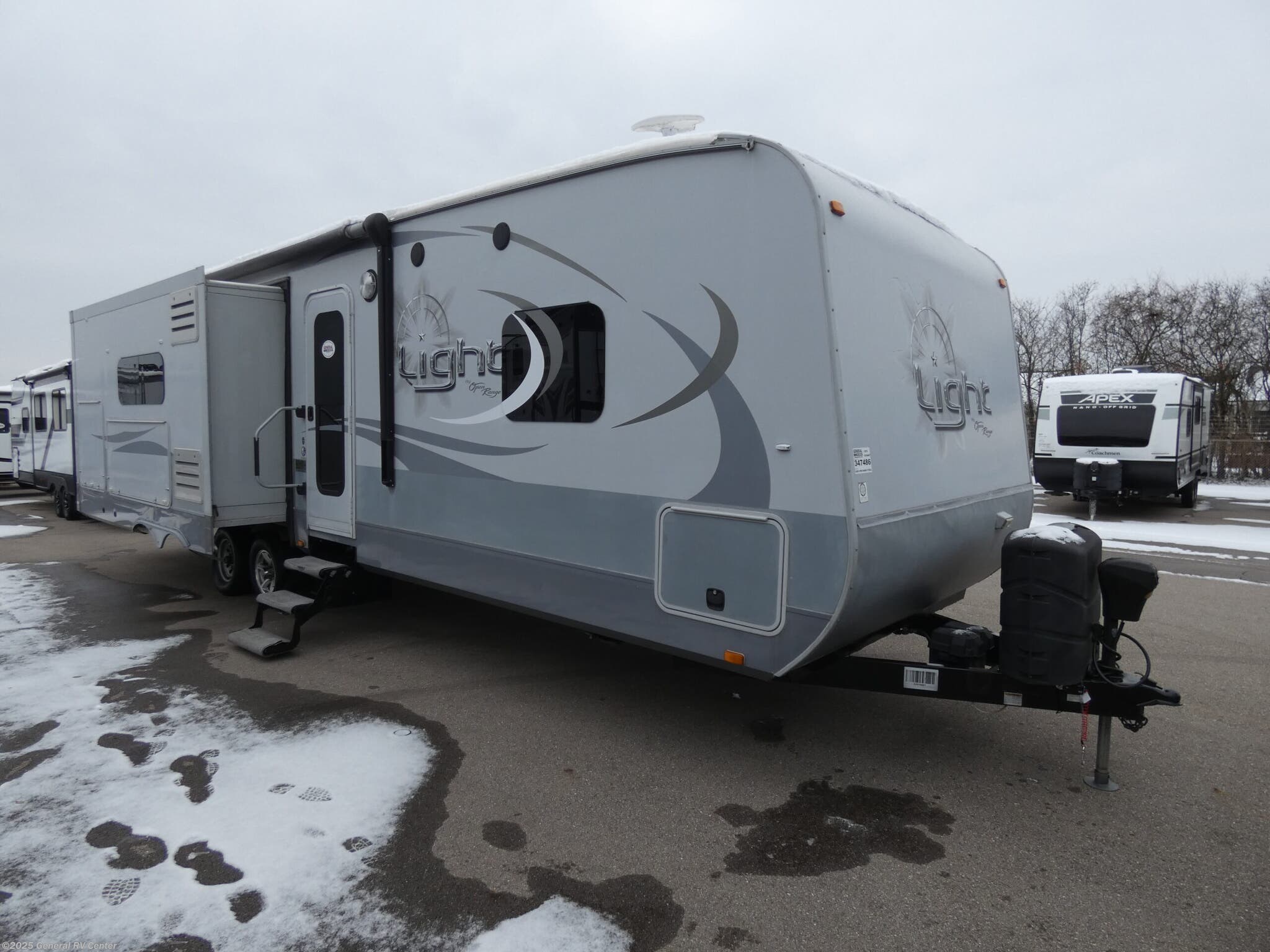 Used 2015 Highland Ridge Open Range 272RLS available in Brownstown Township, Michigan