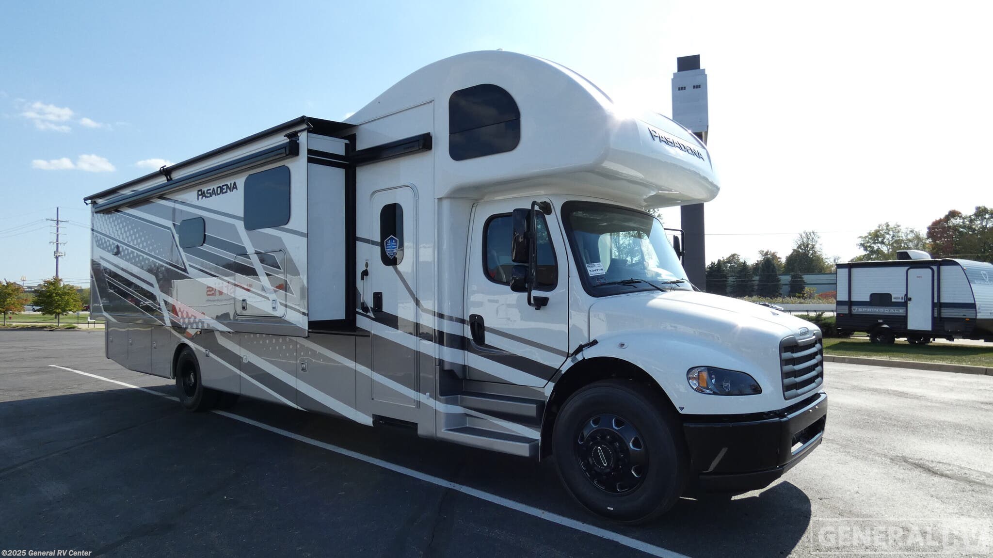 New 2026 Thor Motor Coach Pasadena 38DX available in Wixom, Michigan