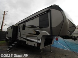 New 2020 Keystone Laredo available in Colton, California