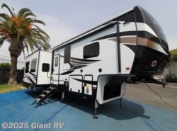 New 2020 Heartland Bighorn available in Montclair, California