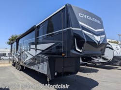 New 2025 Heartland Cyclone CY 4215 available in Montclair, California