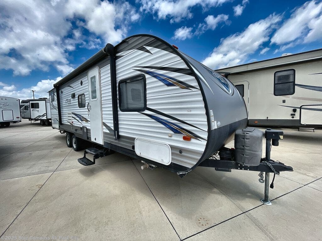 Used 2017 Forest River Salem Cruise Lite 273QBXL available in Park City, Kansas