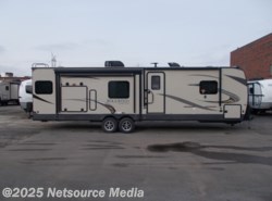 New 2021 Forest River Rockwood Ultra Lite 2906RSD available in Bridgeview, Illinois