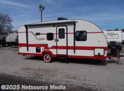 Used 2018 Gulf Stream Vintage Cruiser 19BFD available in Bridgeview, Illinois