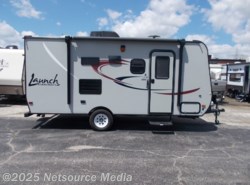 Used 2016 Starcraft Launch 17SB available in Bridgeview, Illinois