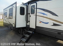 New 2019 Palomino Puma 31RLQS available in Canton, Michigan