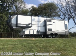 New 2020 Keystone Avalanche 320RS available in Souderton, Pennsylvania