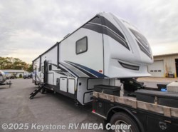 New 2021 Forest River Vengeance Rogue Armored 4007 available in Greencastle, Pennsylvania