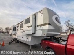 New 2021 Palomino Columbus 390RL available in Greencastle, Pennsylvania