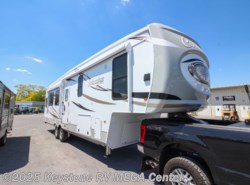 New 2021 Palomino Columbus 329DVC available in Greencastle, Pennsylvania