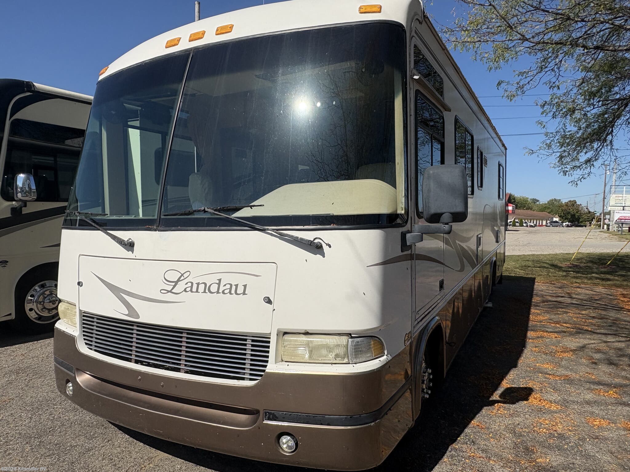 Used 2001 Georgie Boy Landau available in Mason, Michigan