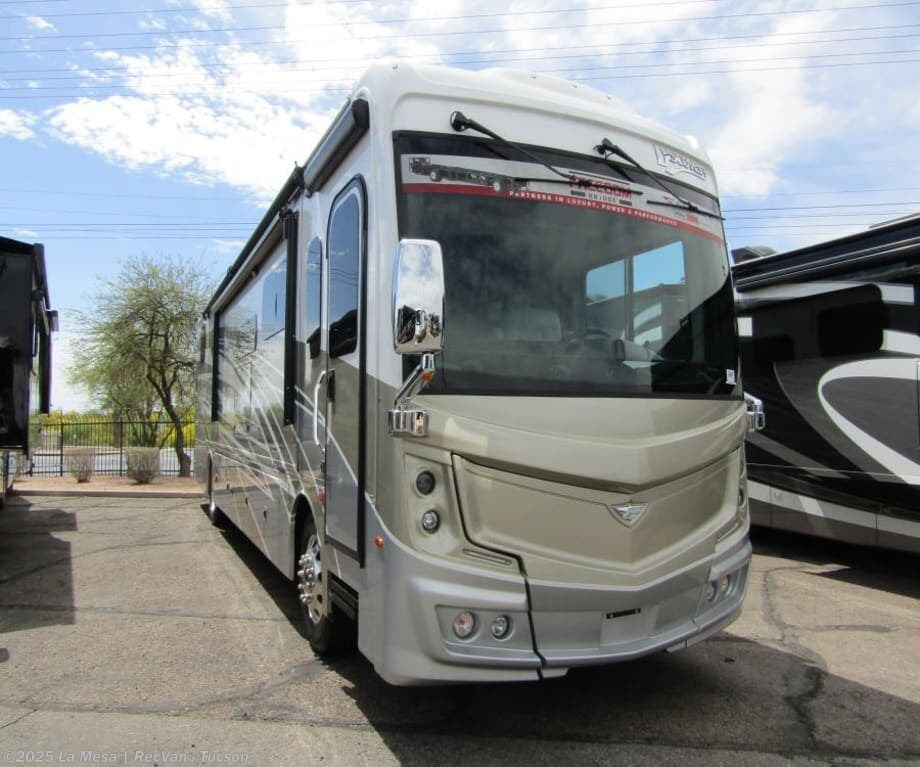 New 2025 Fleetwood Discovery 38W available in Tucson, Arizona