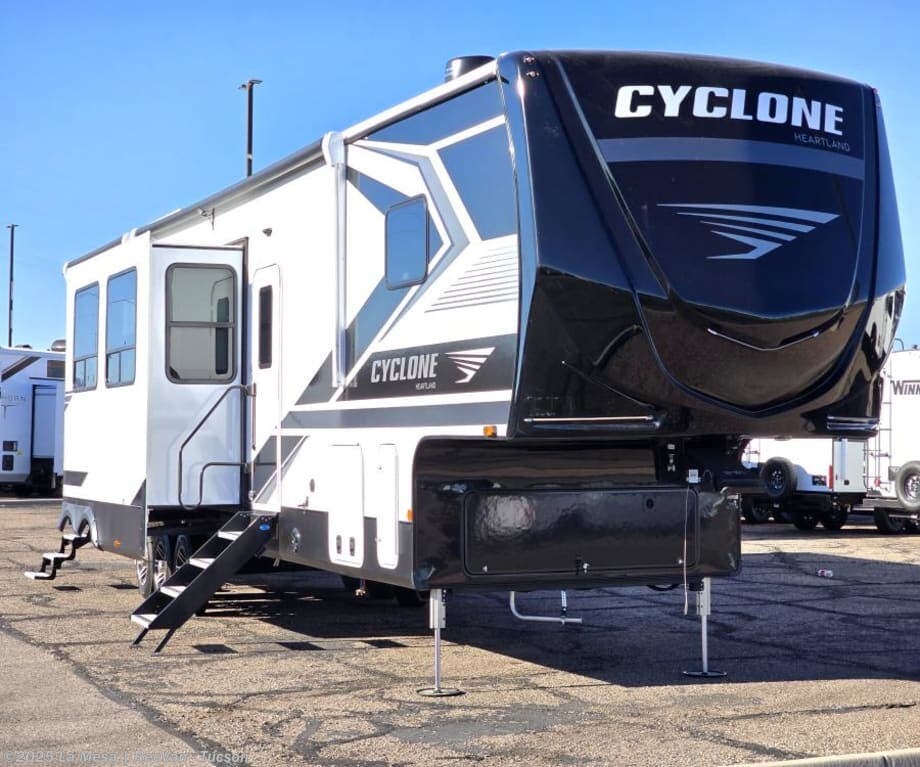 New 2026 Heartland Cyclone 3914 available in Tucson, Arizona