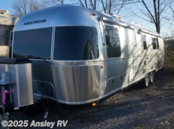 New 2018 Airstream Classic 33FB Twin available in Duncansville, Pennsylvania