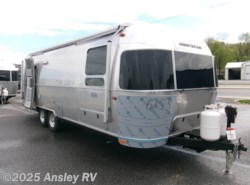 New 2025 Airstream Globetrotter 27FB available in Duncansville, Pennsylvania