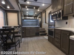 New 2019 Keystone Montana High Country 381TH available in Muskegon, Michigan