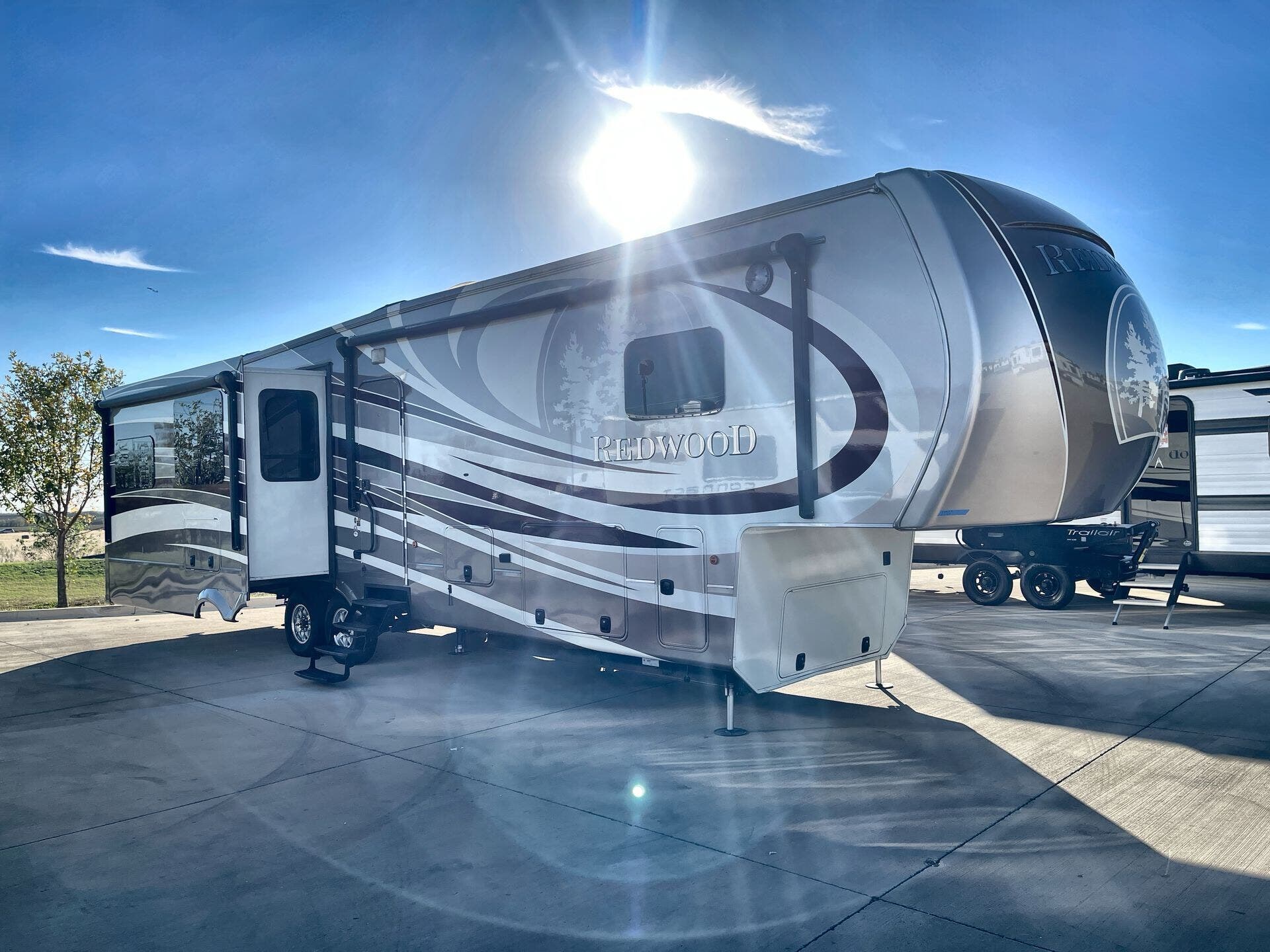 Used 2015 Redwood RV Redwood 38RE available in Sanger, Texas