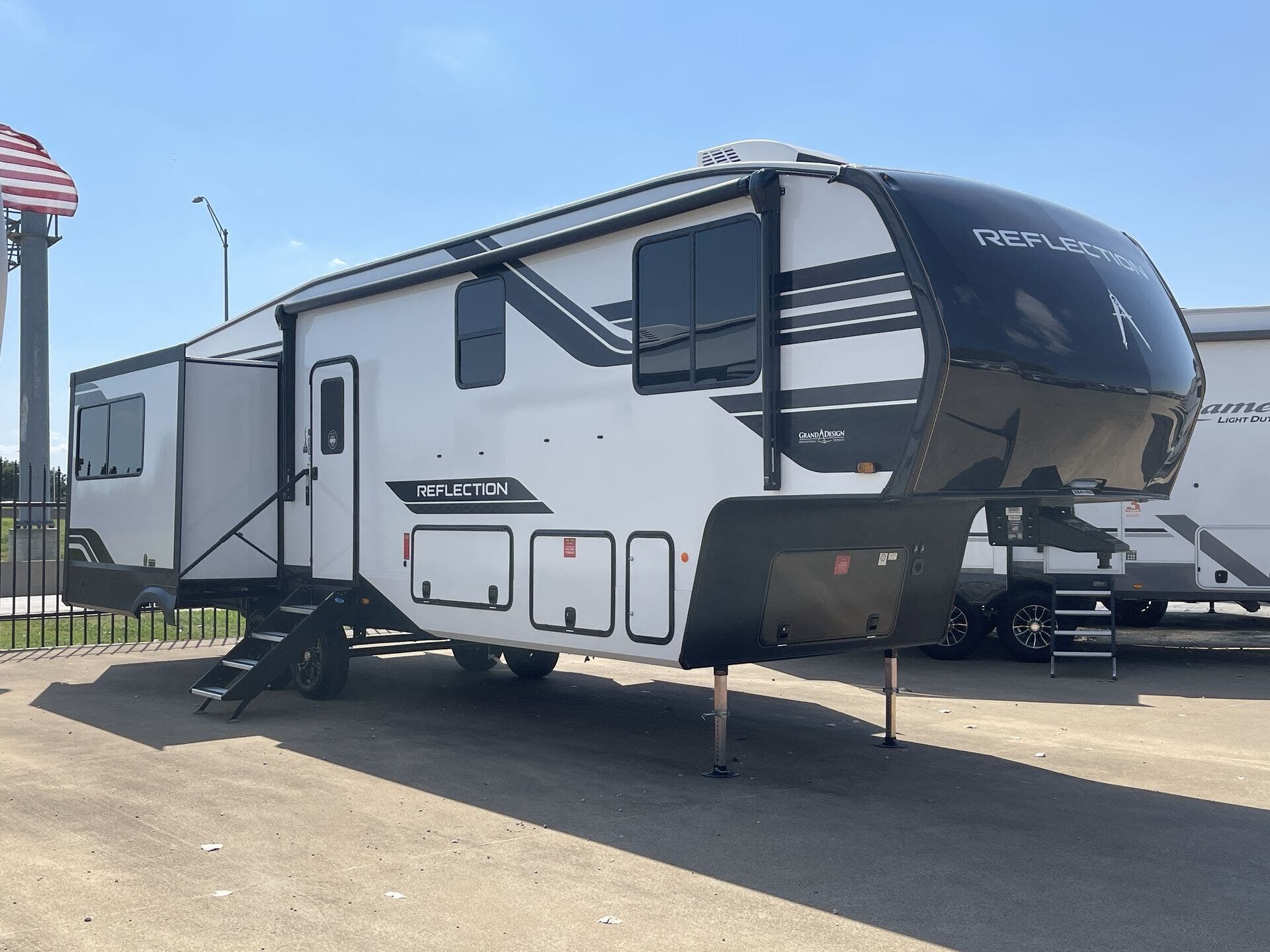 New 2026 Grand Design Reflection 324MBS available in Corinth, Texas