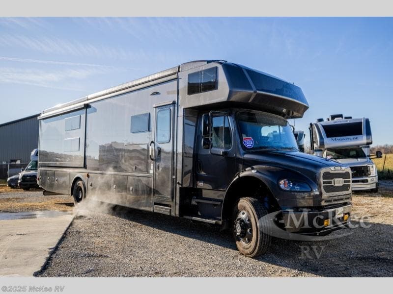 New 2026 Dynamax Corp DX3 37BD available in Perry, Iowa