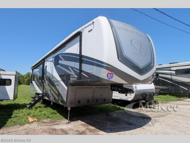 New 2025 DRV Mobile Suites HOUSTON available in Perry, Iowa