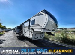New 2025 Keystone Montana 3532SP available in Auburn Hills, Michigan