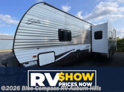Used 2016 Shasta Revere 29RK available in Auburn Hills, Michigan