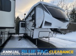 Used 2022 Grand Design Reflection 303RLS available in Auburn Hills, Michigan
