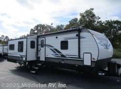 New 2022 Palomino Puma 31RLQS available in Festus, Missouri
