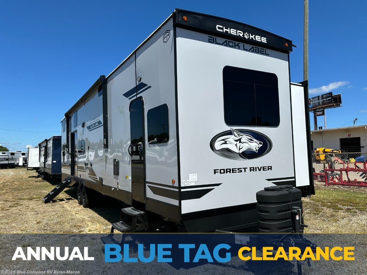 New 2026 Forest River Cherokee Timberwolf Black Label 39DCBL available in Byron, Georgia