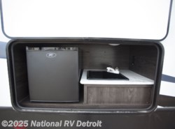 New 2018 Dutchmen Kodiak Ultimate 288BHSL available in Belleville, Michigan