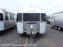 New 2020 Airstream Flying Cloud 30FB Bunk available in Belleville, Michigan
