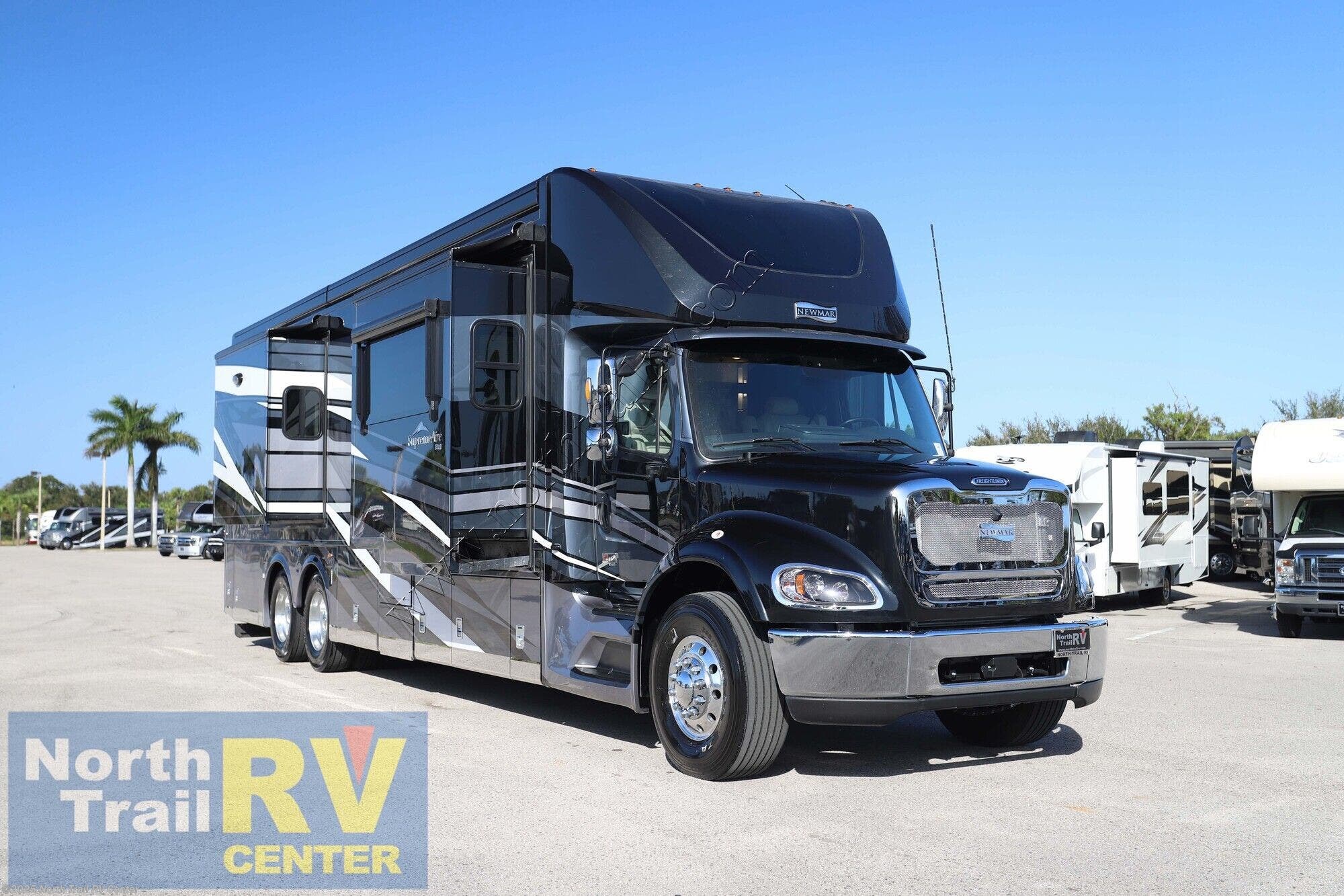 New 2025 Newmar Supreme Aire 4051 available in Fort Myers, Florida