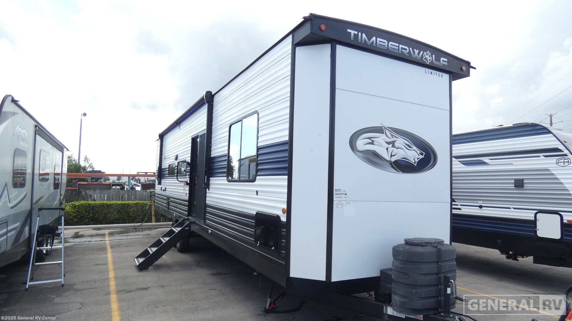 Used 2024 Forest River TIMBERWOLF 39TN available in West Palm Beach, Florida