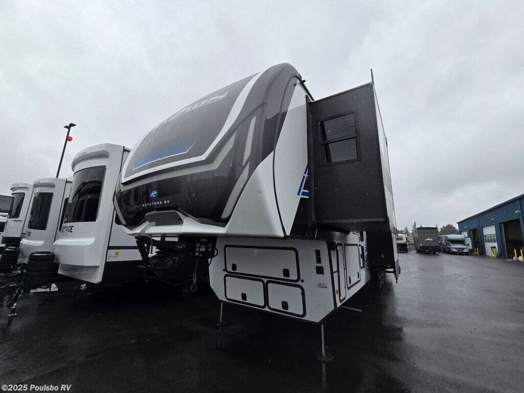 New 2025 Keystone Fuzion Toy Hauler 419 available in Kent, Washington