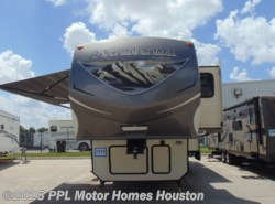 Used 2015 Keystone Montana Mountaineer 356TBF available in Houston, Texas