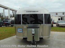 Used 2018 Airstream Flying Cloud 25FB TWIN available in Houston, Texas