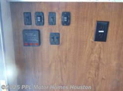 Used 2018 Heartland Sundance XLT 295BH available in Houston, Texas