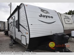 Used 2017 Jayco Jay Flight SLX 212QBW available in Linn Creek, Missouri