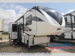 New 2019 Dutchmen Voltage V3605 available in Mesquite, Texas